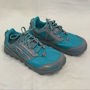 NWOT Altra Lone Peak 4 Trail Runners in Size 9.5